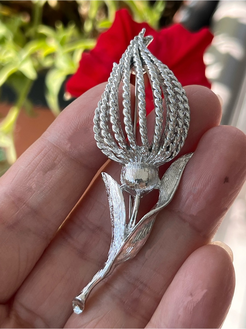 Vintage Signed Sarah Coventry Silver Tone Thistle Brooch Pin